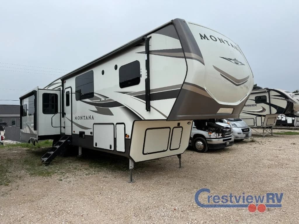2020 Keystone Montana 3813MS photo 2
