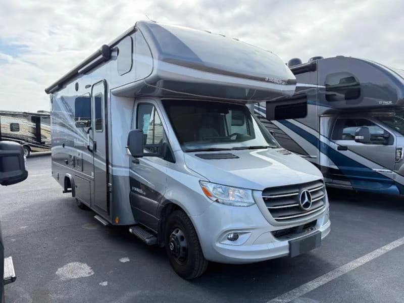 2024 Dynamax isata 3 24FW photo 1