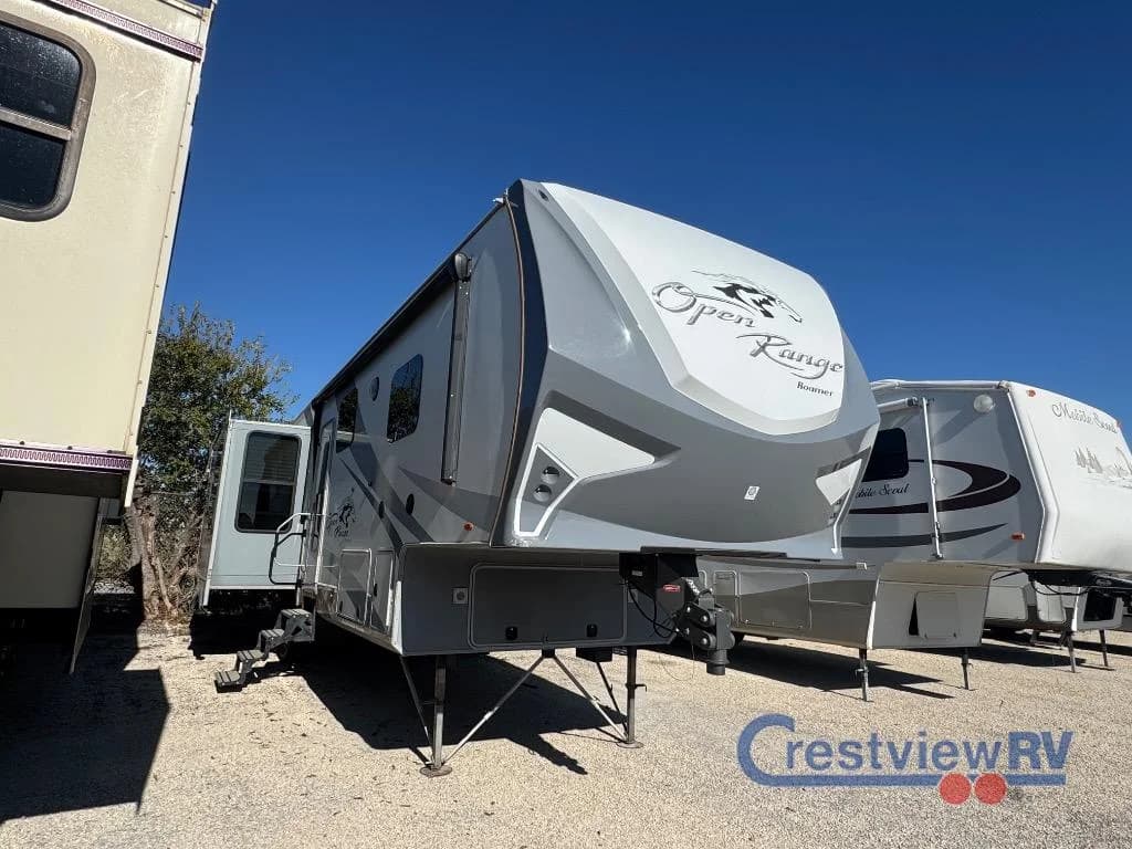 2017 Highland Ridge RV Open Range Roamer RF348RLS photo 3