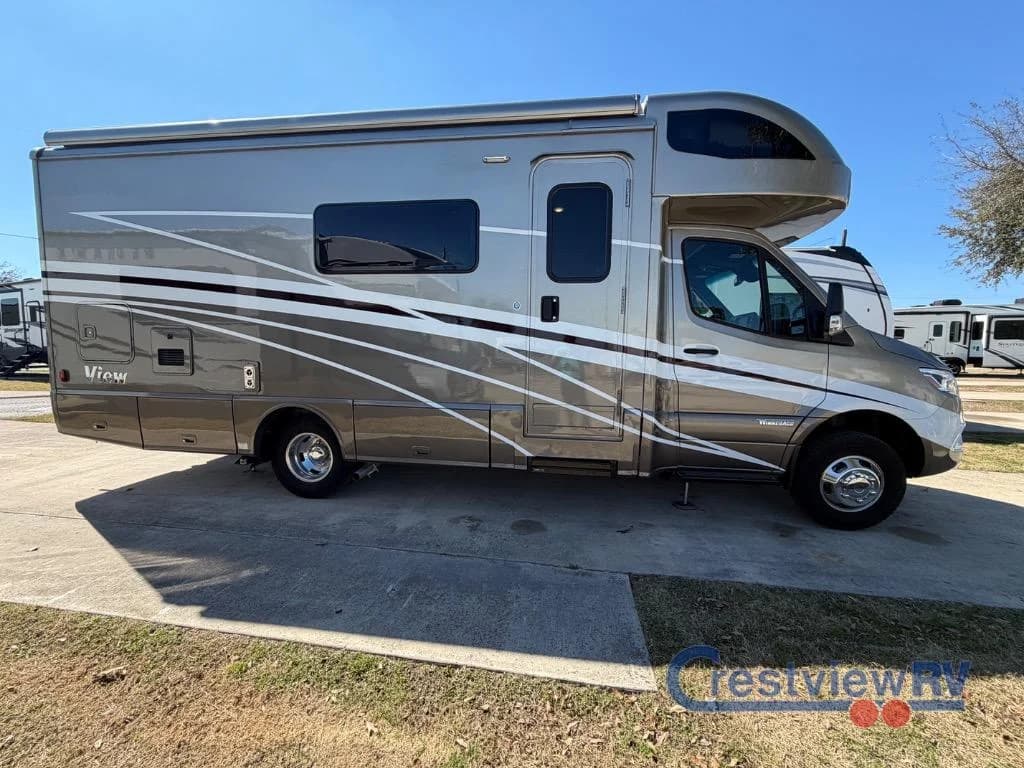 2025 Winnebago View 24D photo 3