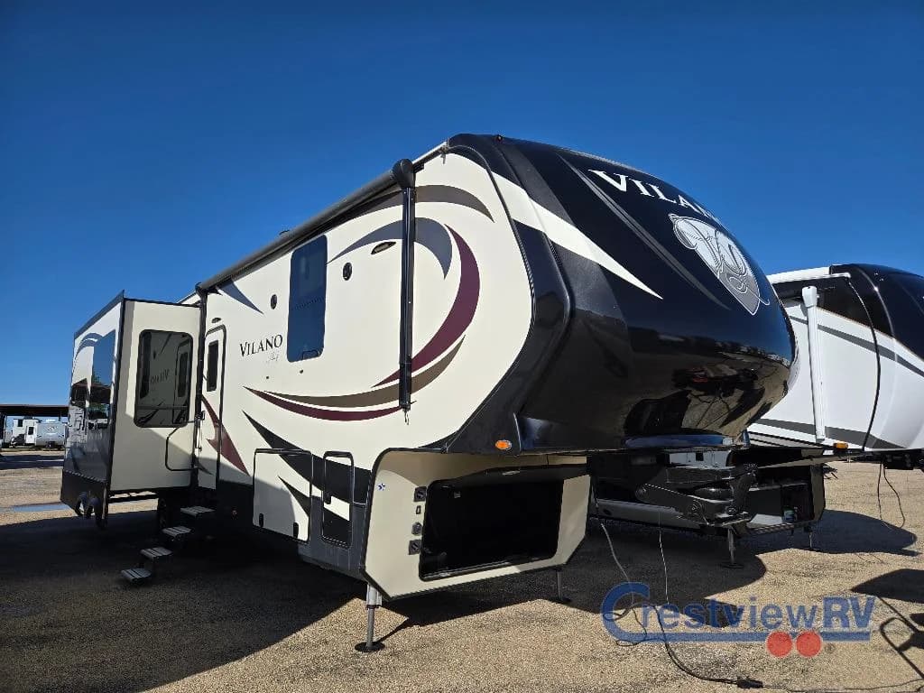 2017 VanLeigh RV Vilano 365RL photo 3