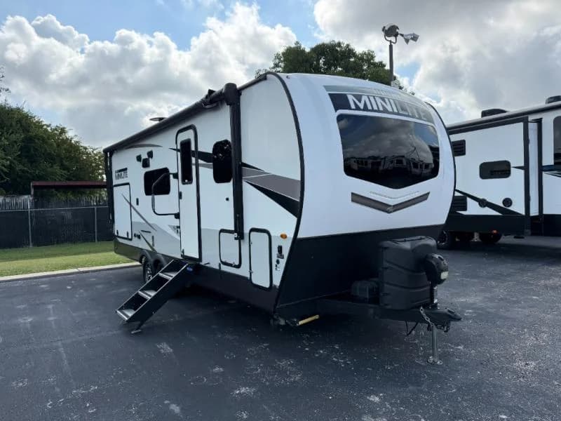 2023 Forest River Rockwood Mini Lite 2507S photo 1
