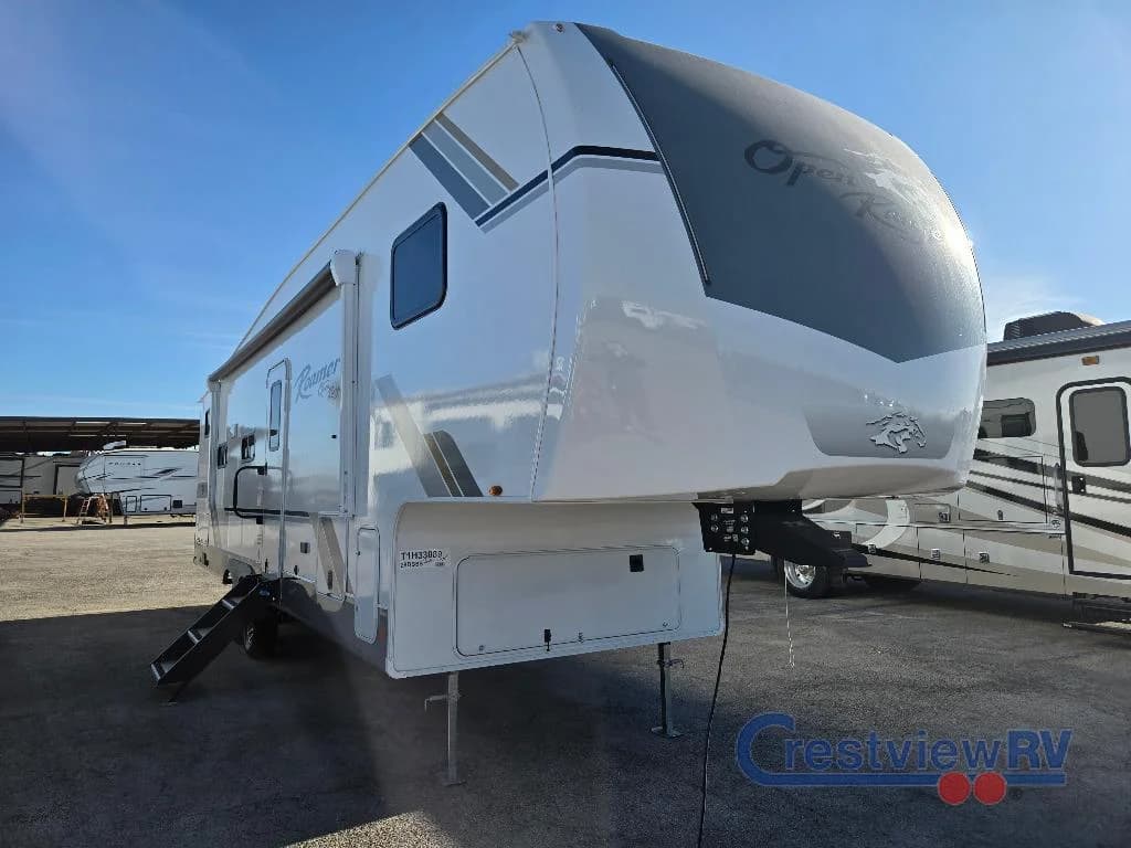 2026 Open Range RV Roamer Light Duty 28DBSS photo 3