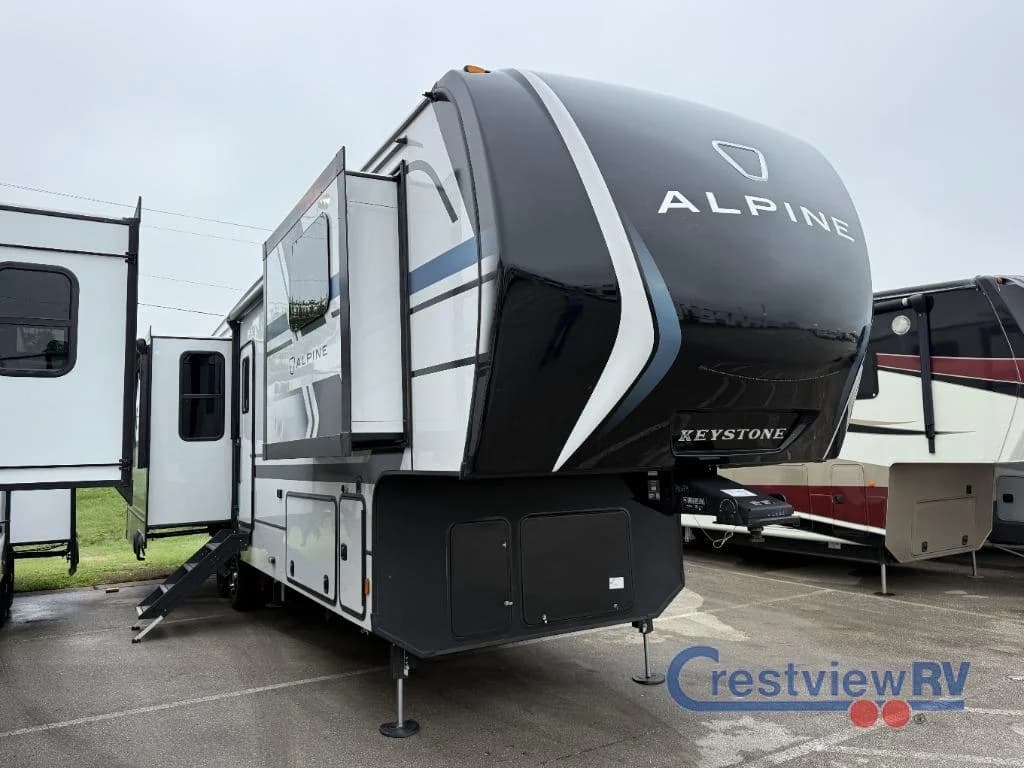 2026 Keystone RV Alpine 3303CK photo 3
