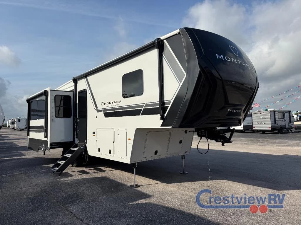 2026 Keystone Montana High Country 290RL photo 3