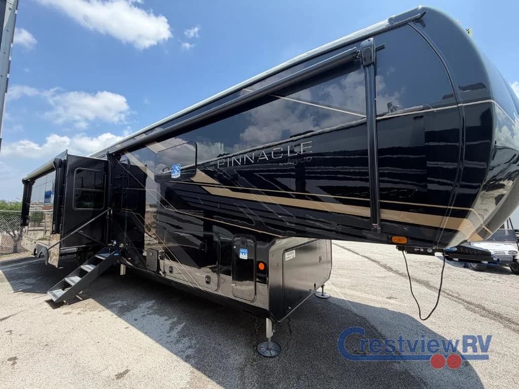 2026 Jayco Pinnacle 38FBRK photo 3