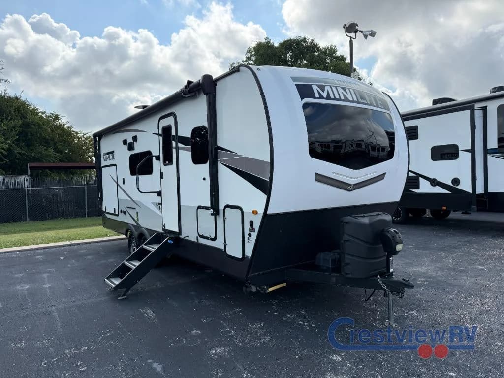 2023 Forest River Rockwood Mini Lite 2507S photo 2