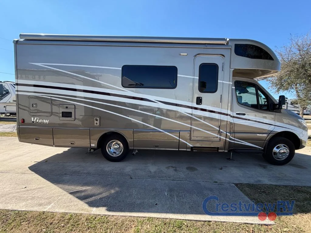 2025 Winnebago View 24D photo 11