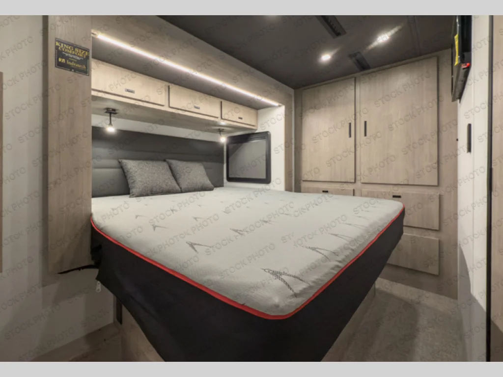 2026 Grand Design Lineage Series F 31ZW photo 6