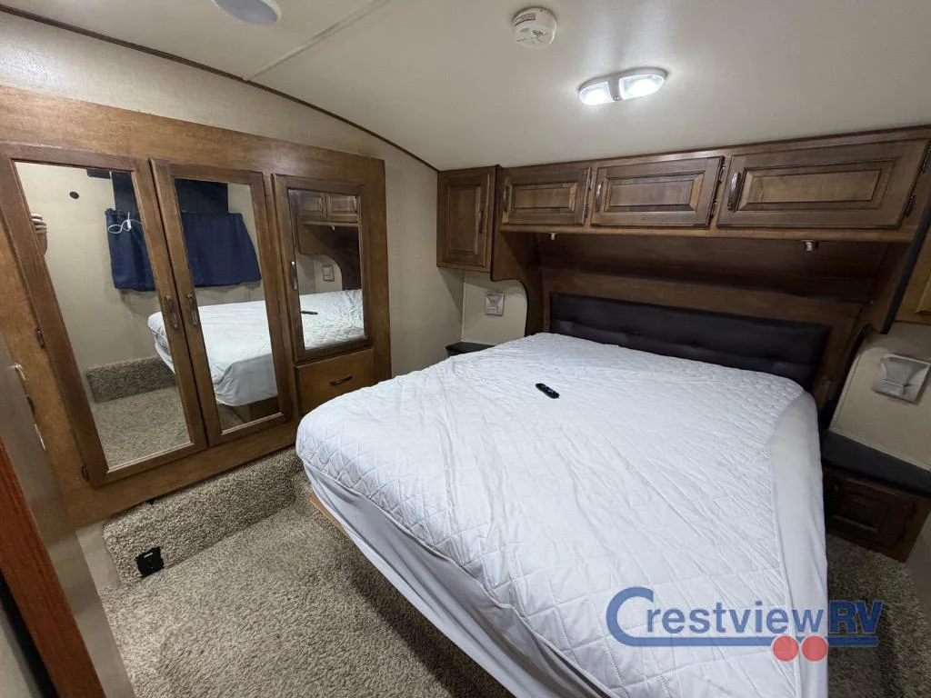 2015 Grand Design Reflection Fifth Wheel photo 24