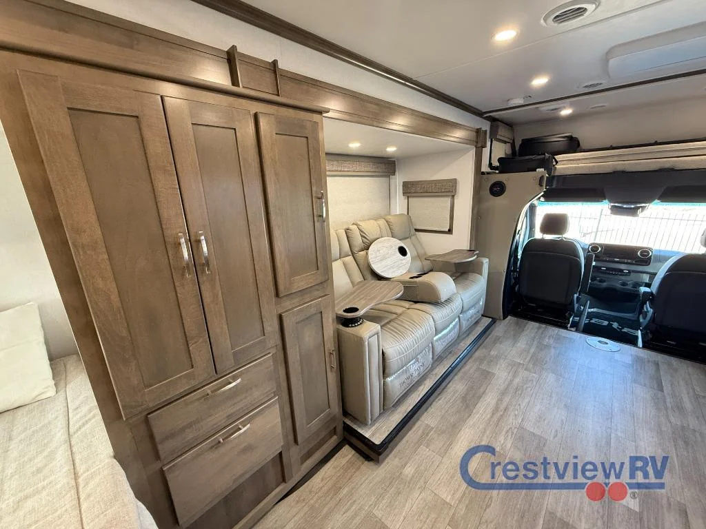 2024 Dynamax isata 3 24FW photo 8