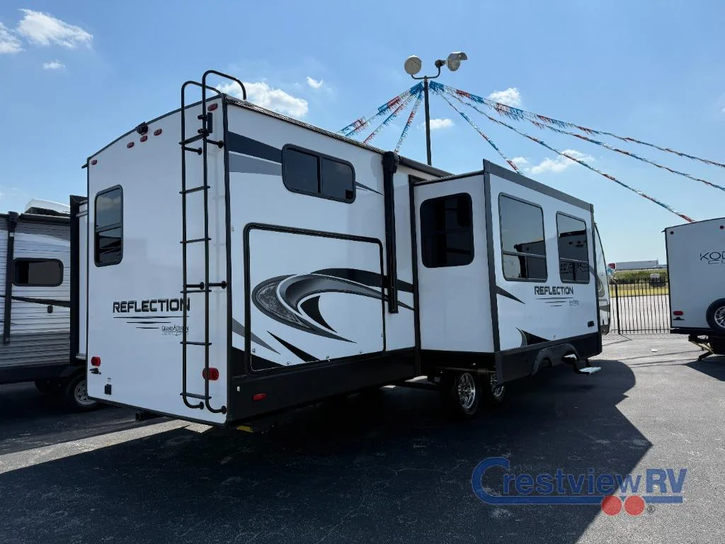 2022 Grand Design Reflection Travel Trailer photo 28