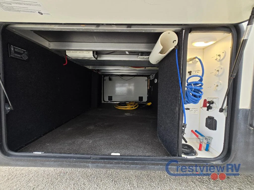 2018 Keystone Montana High Country 345RL photo 7