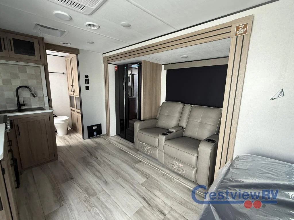 2026 Keystone RV Coleman Legacy 1905RB photo 5