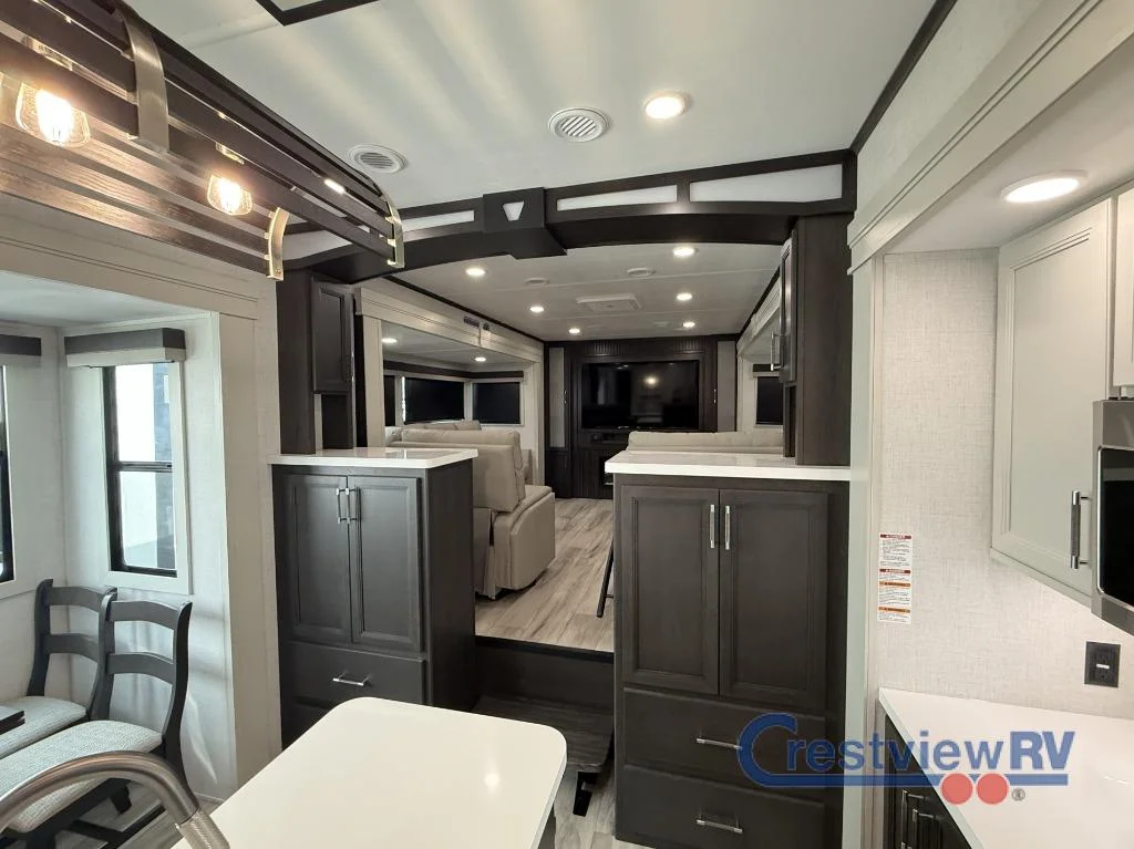 2026 Keystone RV Alpine Avalanche Edition 381DL photo 9