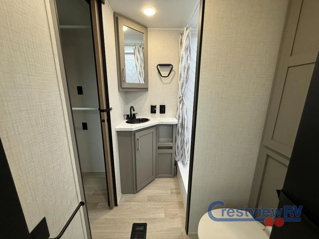 2026 Keystone RV Hideout Max 29HAVEN photo 17