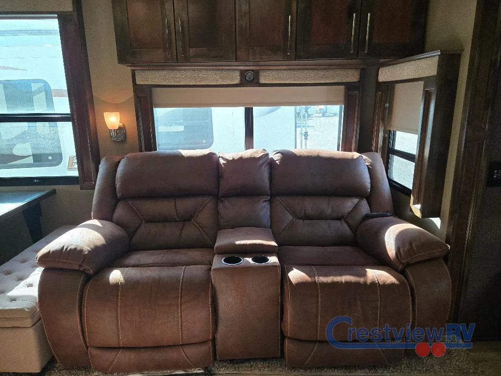 2017 VanLeigh RV Vilano 365RL photo 28