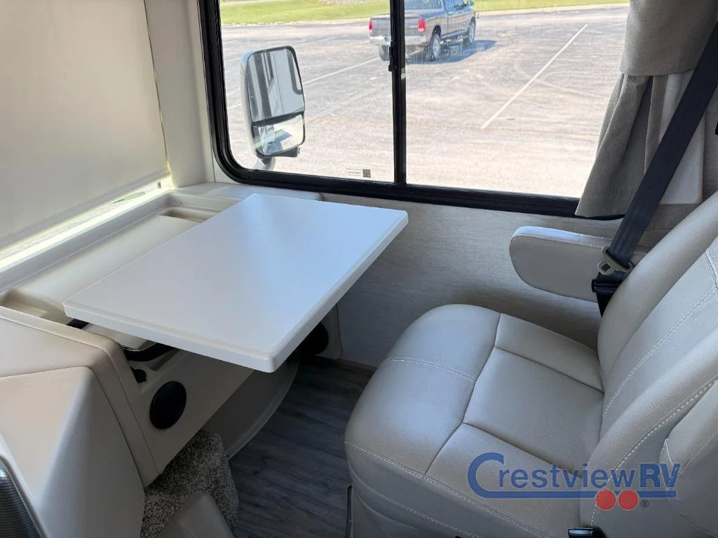 2024 Thor Motor Coach Resonate 32B photo 24