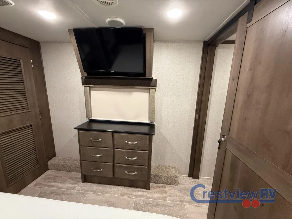 2019 Keystone RV Montana 3120RL photo 21