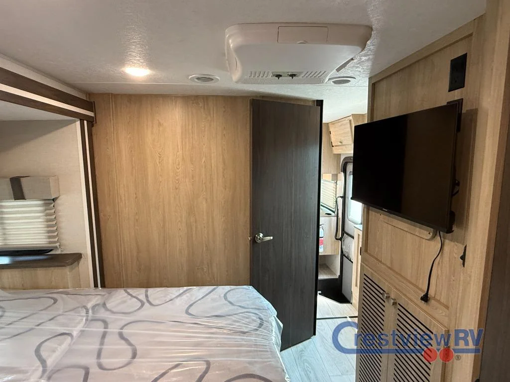 2026 Coachmen Leprechaun 298KB Ford 450 photo 19