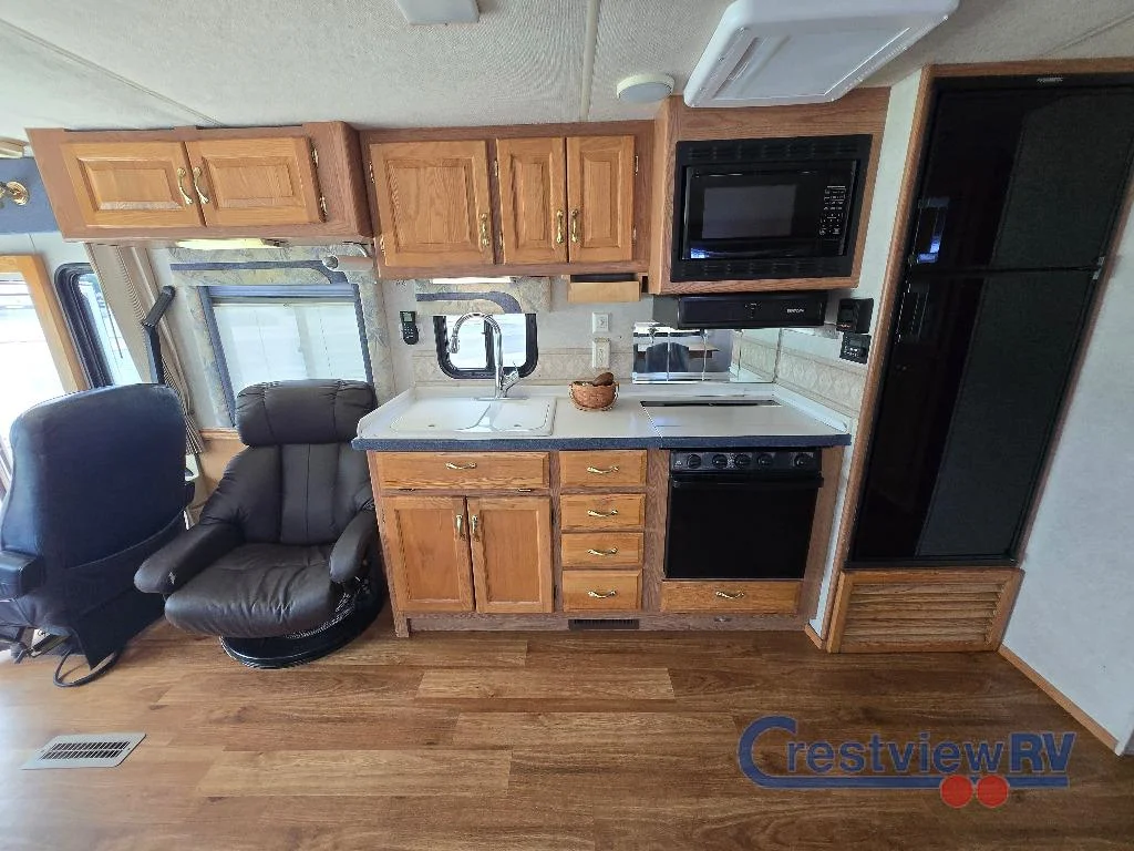 2000 Newmar Kountry Star 3251 photo 12