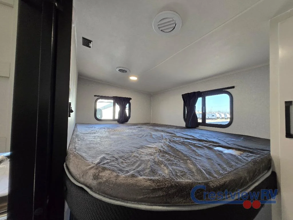 2026 Open Range RV Roamer Light Duty 28DBSS photo 22