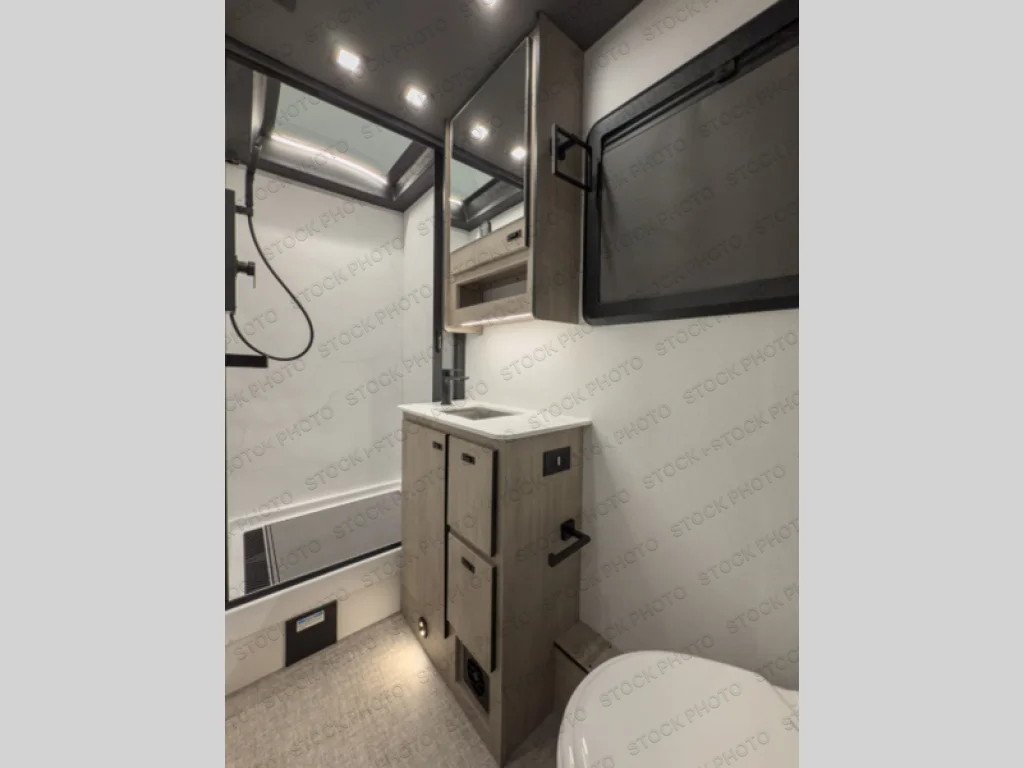 2026 Grand Design Lineage Series F 31ZW photo 7