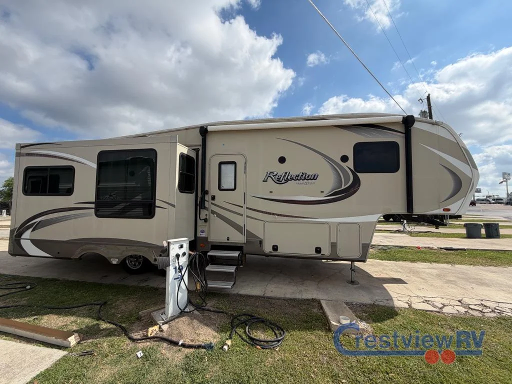 2015 Grand Design Reflection Fifth Wheel photo 3
