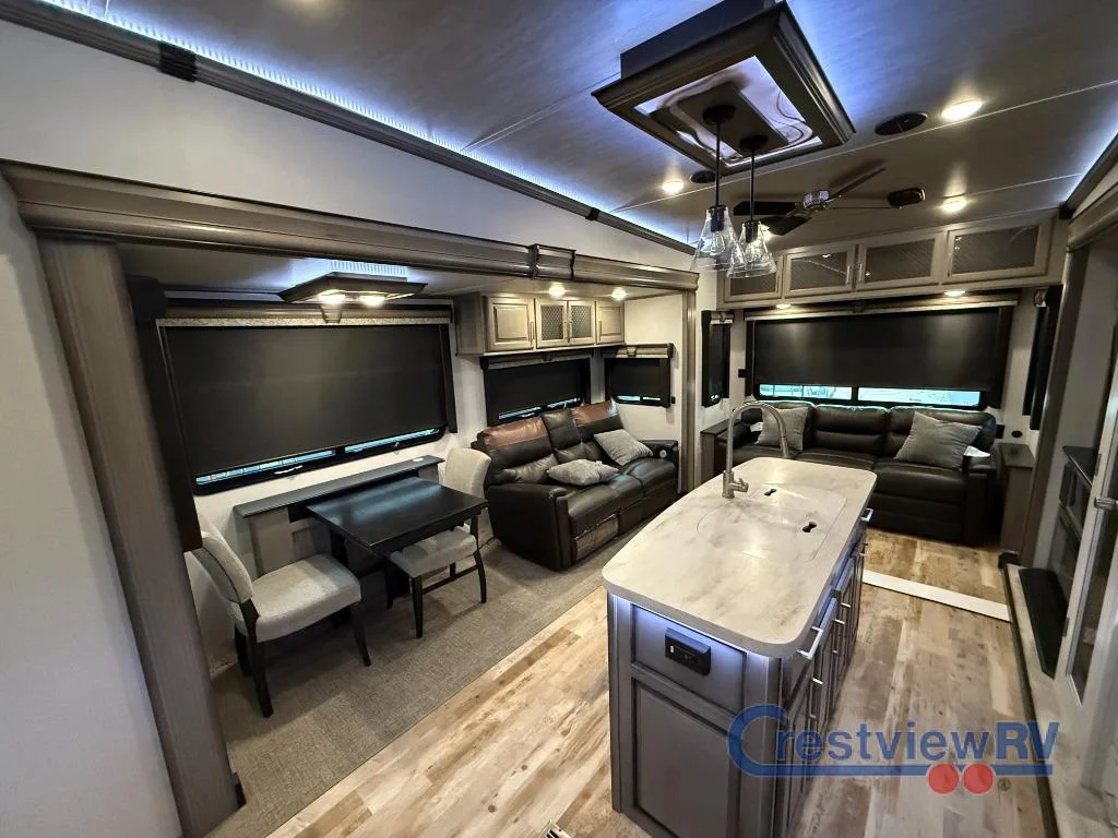 2020 Keystone Montana 3813MS photo 5