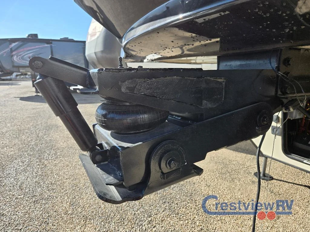 2017 VanLeigh RV Vilano 365RL photo 7