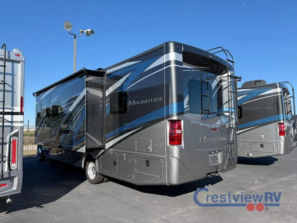 2024 Thor Motor Coach Magnitude XG32 photo 4
