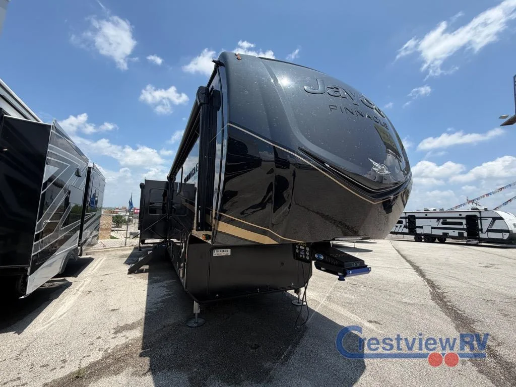 2026 Jayco Pinnacle 38FBRK photo 4