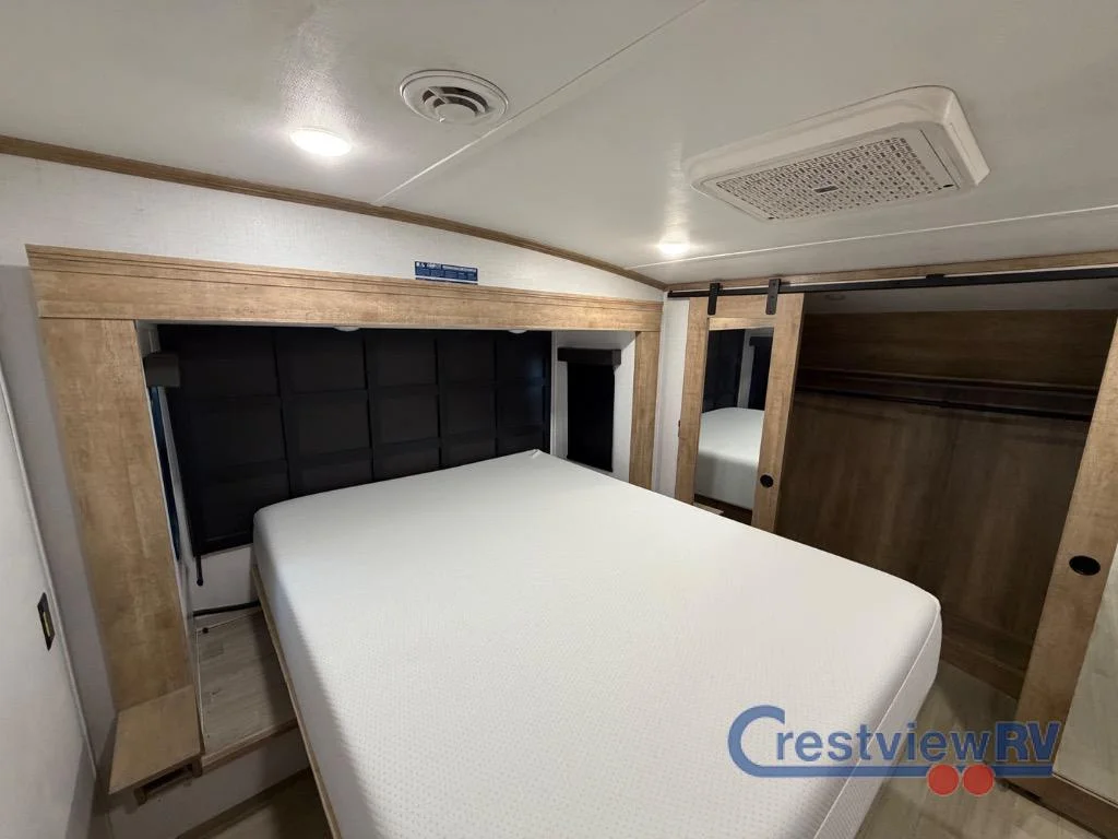 2024 Keystone Arcadia 3260RL photo 25
