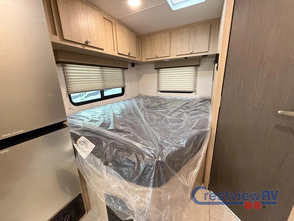 2026 Coachmen Leprechaun 210QSS Chevy 3500 photo 12