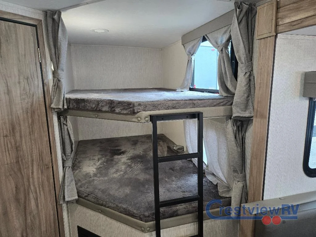 2023 Palomino SolAire 294DBHS photo 24