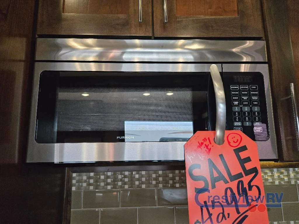 2017 VanLeigh RV Vilano 365RL photo 17