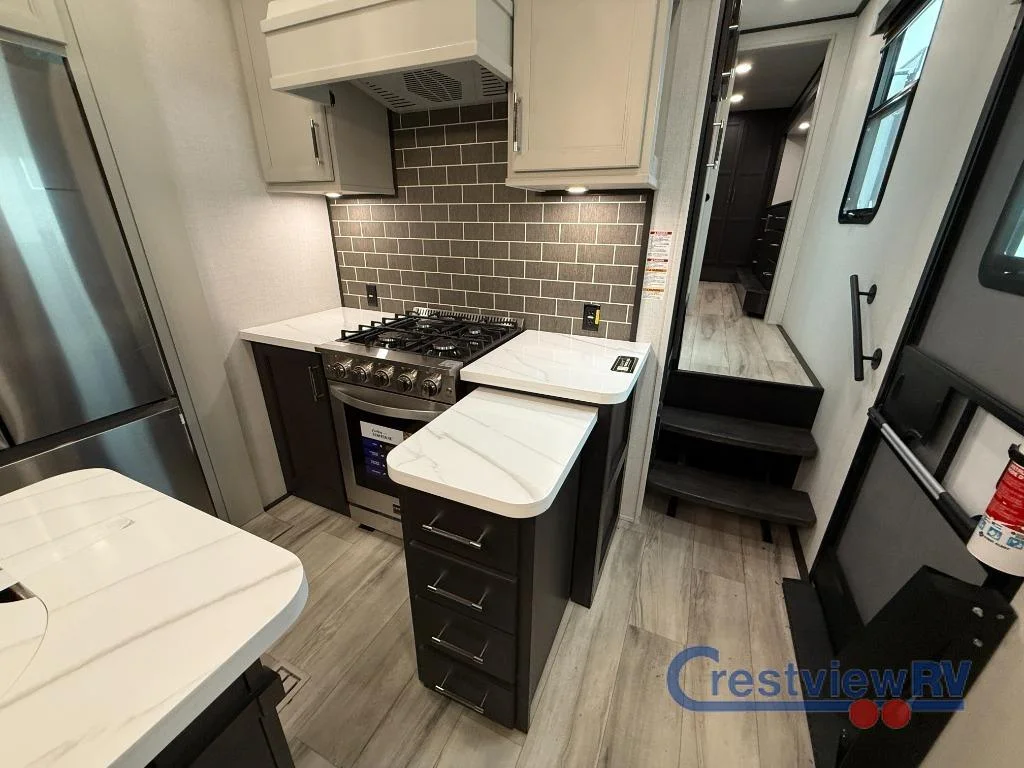 2026 Keystone RV Alpine 3303CK photo 15