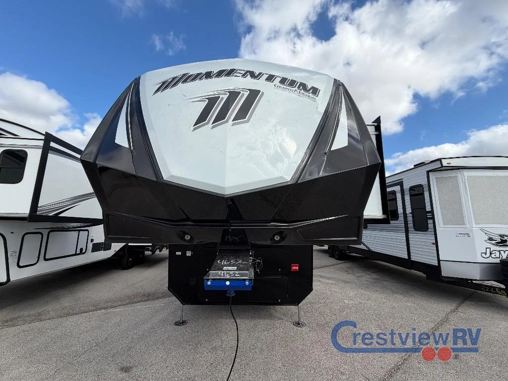 2026 Grand Design Momentum 399M photo 4