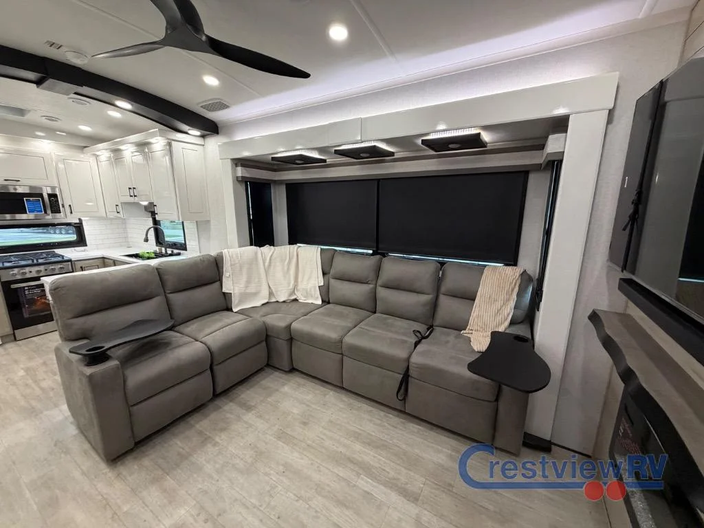 2026 Jayco Pinnacle 38FBRK photo 16