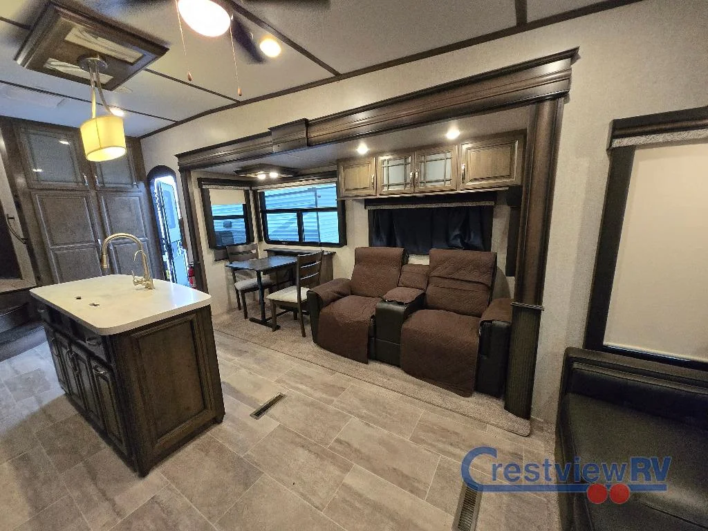 2020 Keystone Montana 3720RL photo 15