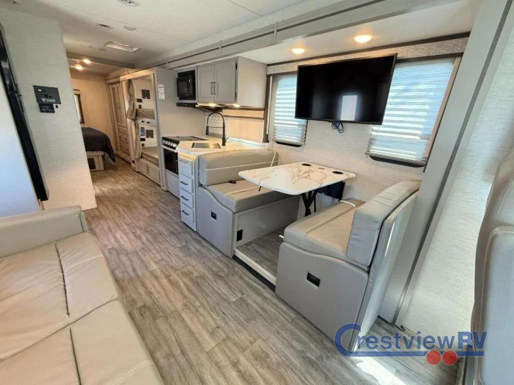 2024 Thor Motor Coach Resonate 32B photo 5