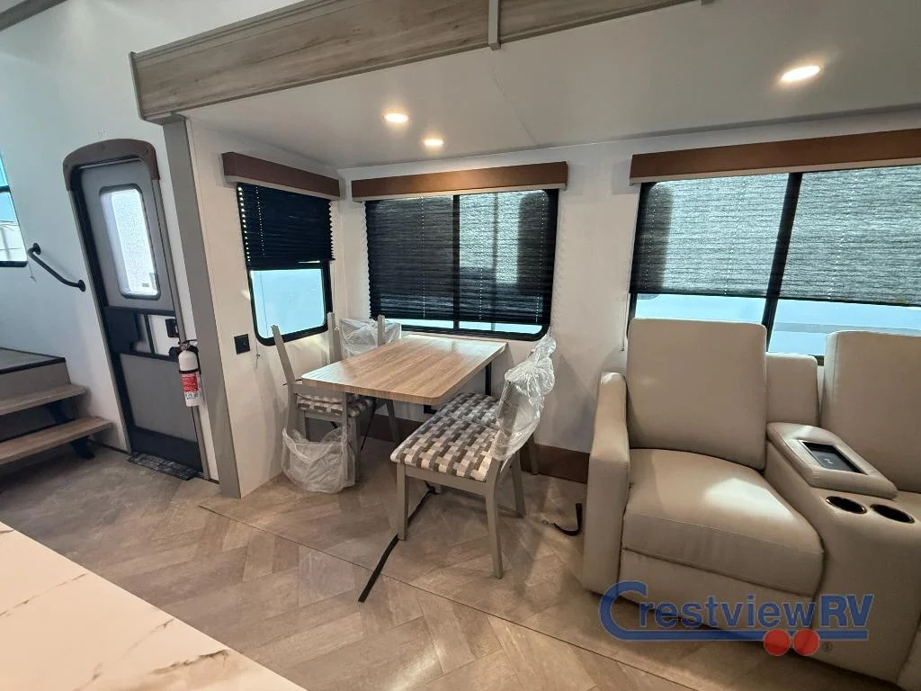 2026 Keystone RV Sprinter 3920DSL photo 10
