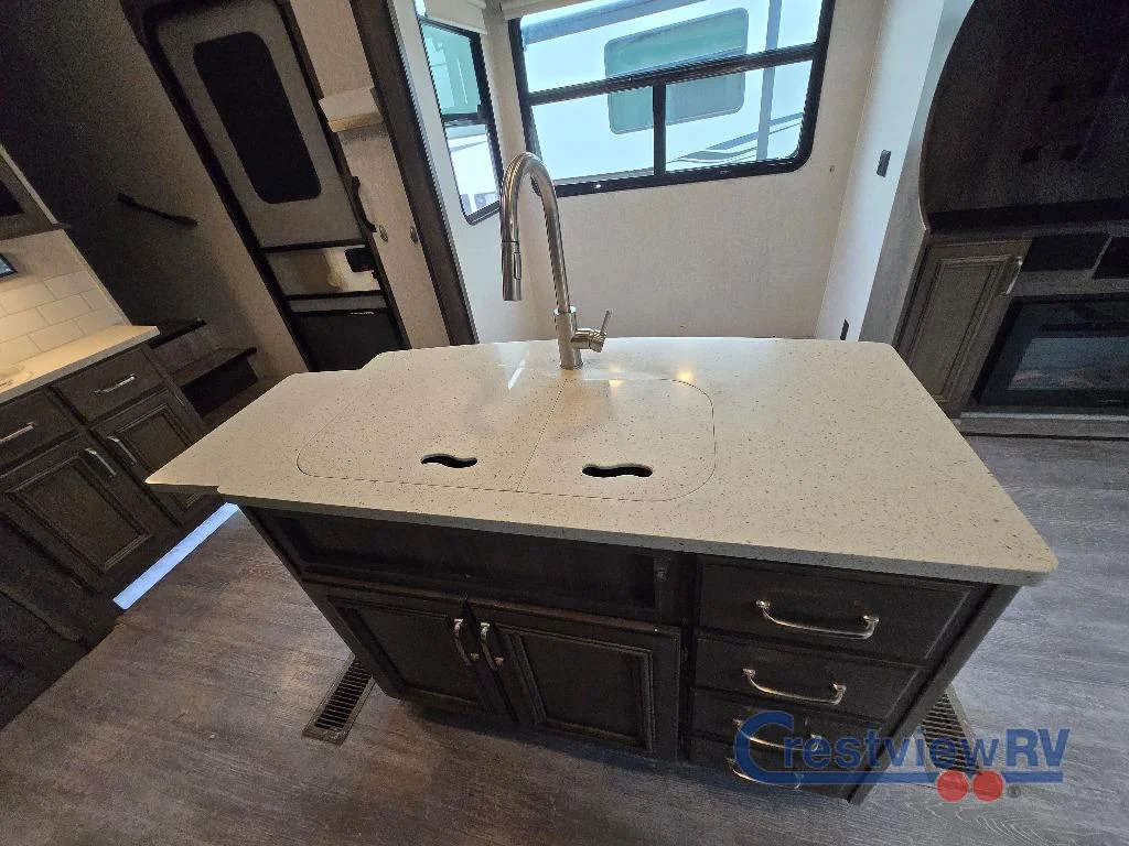 2018 Keystone Montana High Country 345RL photo 23