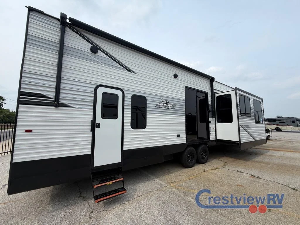 2026 Jayco Jay Flight Bungalow 404LOFT DS photo 9