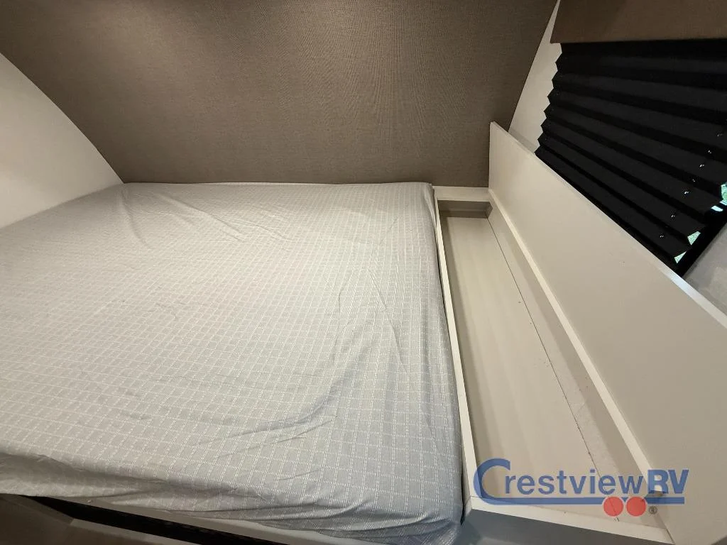 2026 Grand Design Transcend One 151BH photo 9