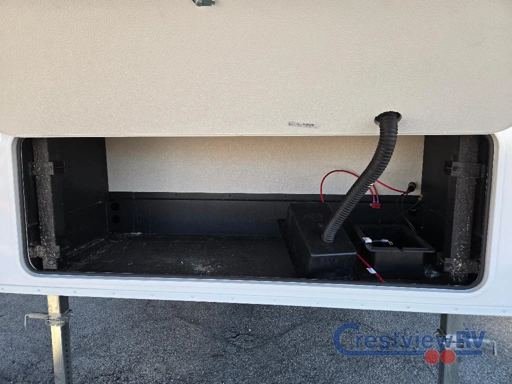2026 Open Range RV Roamer Light Duty 28DBSS photo 7