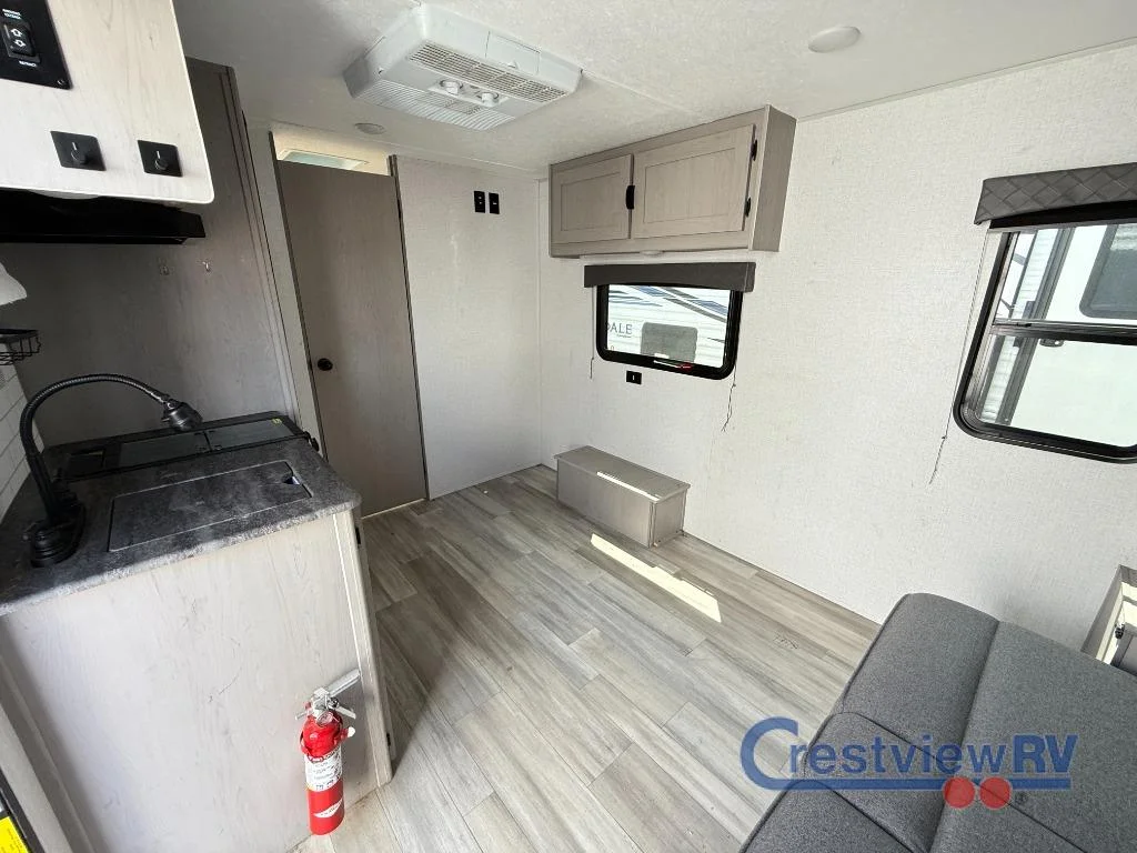 2024 Coachmen Clipper 18FQ photo 5