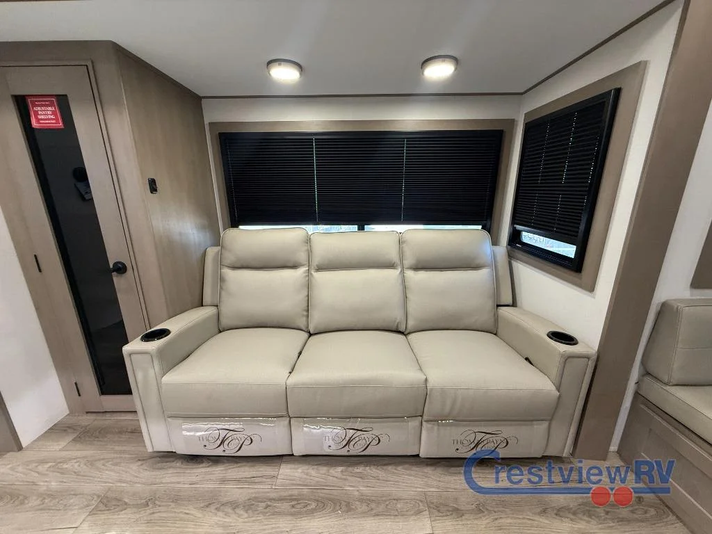 2026 Grand Design Reflection Fifth Wheel photo 9