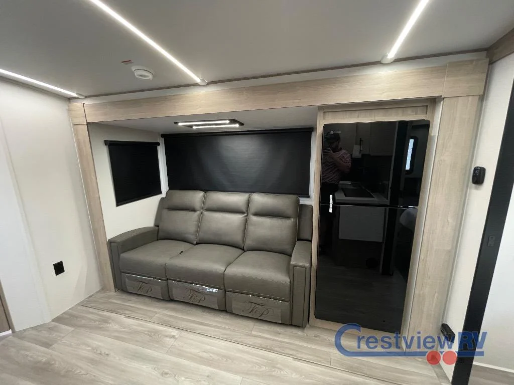 2026 Grand Design Imagine 2470BH photo 15