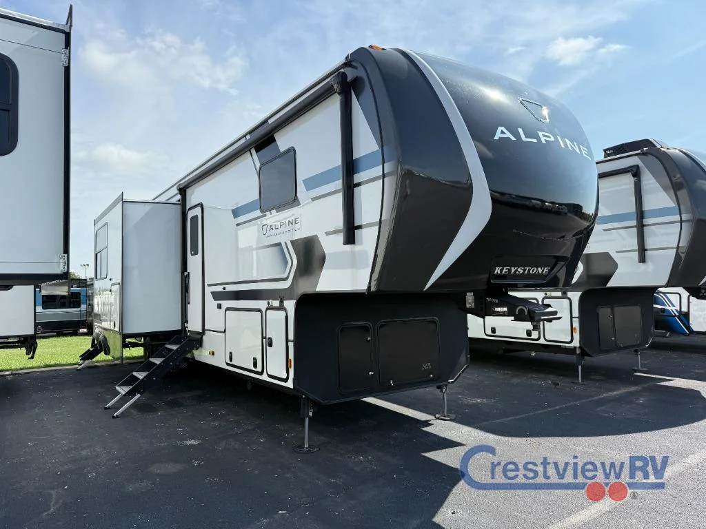 2026 Keystone Alpine Avalanche Edition 380LT photo 3